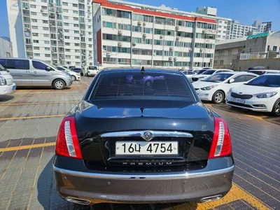 Kia Opirus 2010, 142026 км, за 1301.07 USD