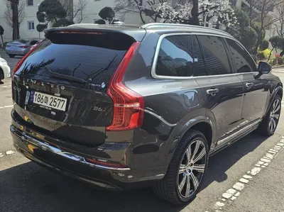 Volvo XC90 2023, 31000 км, за 40304.22 USD