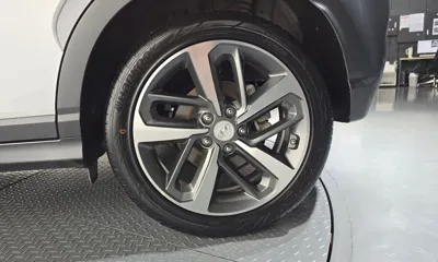 Hyundai Kona 2019, 29956 км, за 10944.63 USD - фото 21