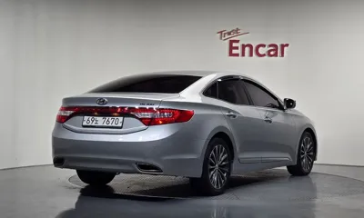 Hyundai Grandeur 2014, 157330 км, за 4232.6 USD