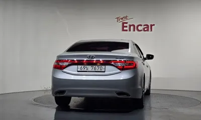 Hyundai Grandeur 2014, 157330 км, за 4232.6 USD