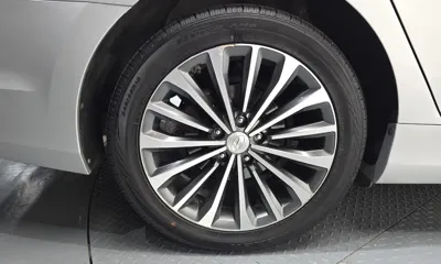 Hyundai Grandeur 2014, 157330 км, за 4232.6 USD