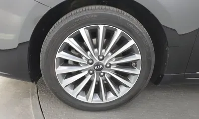 Kia K7 2016, 97786 км, за 7937.75 USD