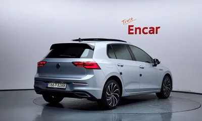 Volkswagen Golf 2022, 100261 км, за 18214.95 USD