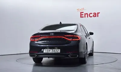 Hyundai Grandeur 2018, 102784 км, за 7748.91 USD