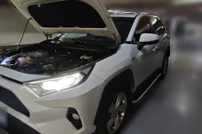 Toyota RAV4 · 2020 год