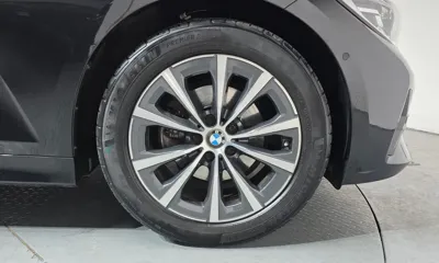 BMW 3-Series 2020, 53923 км, за 18971.46 USD