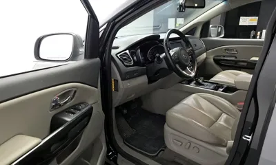 Kia Canival 2016, 53006 км, за 9189.97 USD - фото 10
