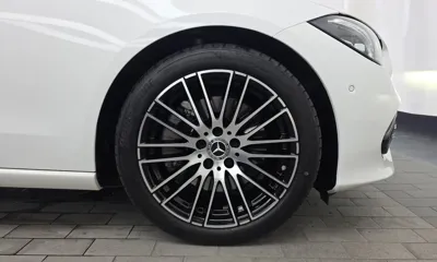 Mercedes-Benz C-Class 2024, 38131 км, за 28817.12 USD - фото 21