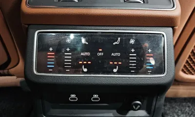 Audi A6 2023, 25702 км, за 26931.15 USD - фото 18