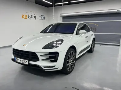 Porsche Macan 2015, 84899 км, за 26125.77 USD