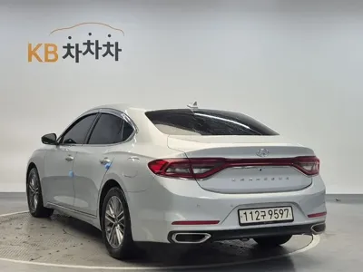 Hyundai Grandeur 2019, 286669 км, за 3807.27 USD