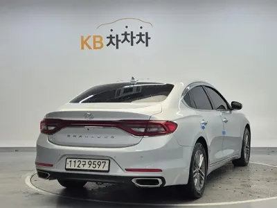 Hyundai Grandeur 2019, 286669 км, за 3807.27 USD