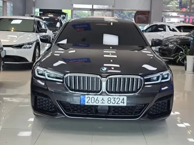 BMW 5-Series 2022, 19915 км, за 28751.48 USD