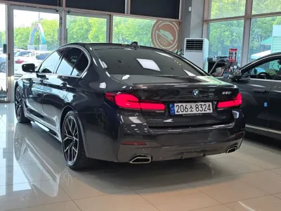 BMW 5-Series 2022, 19915 км, за 28751.48 USD