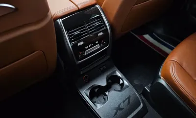 BMW X7 2024, 25300 км, за 82644.09 USD - фото 34