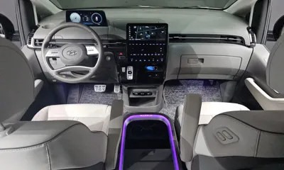 Hyundai Staria 2023, 23283 км, за 24127.46 USD - фото 7