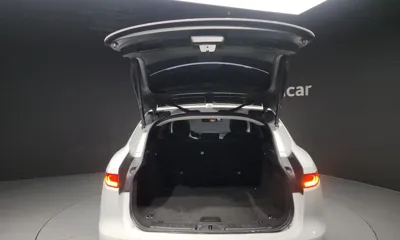 Jaguar F-Pace 2018, 120681 км, за 7880.79 USD - фото 20