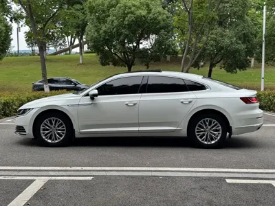Volkswagen CC 2019, 50000 км, за 12528.31 USD