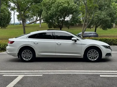Volkswagen CC 2019, 50000 км, за 12528.31 USD
