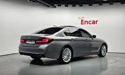 BMW 5-Series 2023, 35958 км, за 33372.39 USD