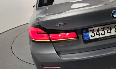 BMW 5-Series 2023, 35958 км, за 33372.39 USD - фото 23