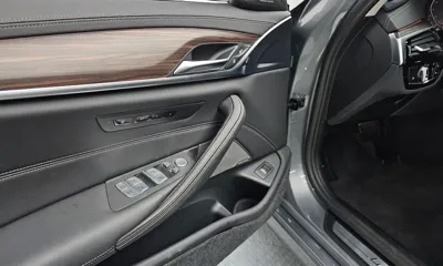 BMW 5-Series 2023, 35958 км, за 33372.39 USD - фото 30
