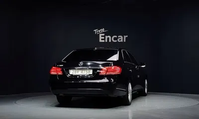 Mercedes-Benz E-Class 2014, 96176 км, за 7944.26 USD