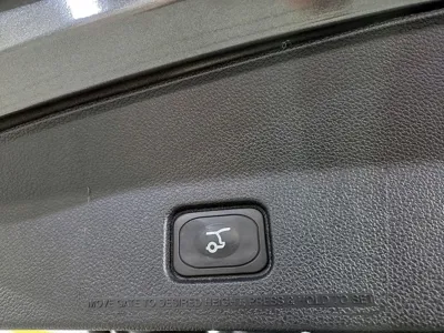 Ford Explorer 2016, 98378 км, за 8320.87 USD