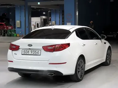Kia K5 2014, 195321 км, за 3835.4 USD