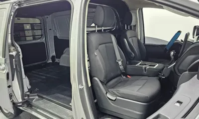 Hyundai Staria 2025, 67215 км, за 15482.71 USD - фото 10