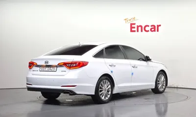 Hyundai Sonata 2017, 110127 км, за 7214.13 USD