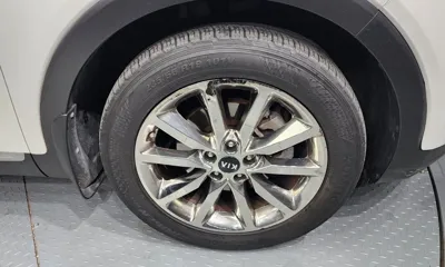 Kia Sorento 2016, 125414 км, за 7225.43 USD