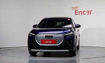 Audi Q4 e-tron 2025, 7735 км, за 30523.83 USD