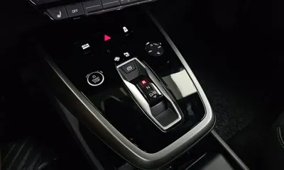 Audi Q4 e-tron 2025, 7735 км, за 30523.83 USD - фото 9