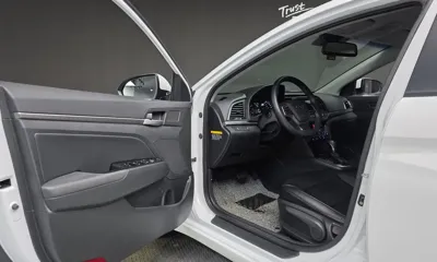 Hyundai Avante 2017, 175084 км, за 4485.47 USD - фото 10