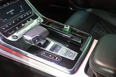 Audi Q8 2023, 37332 км, за 48247.34 USD - фото 9