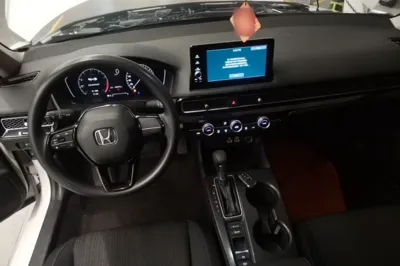 Honda Civic 2022, 90000 км, за 11717 USD - фото 16