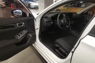 Honda Civic 2022, 90000 км, за 11717 USD - фото 23