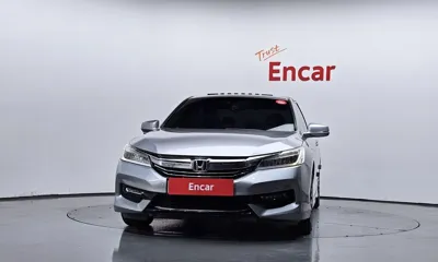 Honda Accord 2017, 100086 км, за 9518.18 USD