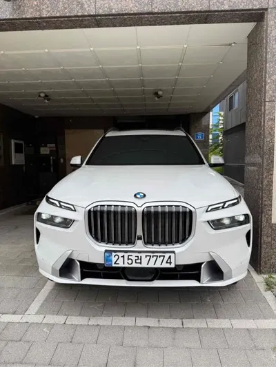 BMW X7 2025, 3155 км, за 54726.27 USD