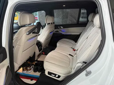 BMW X7 2025, 3155 км, за 54726.27 USD - фото 9