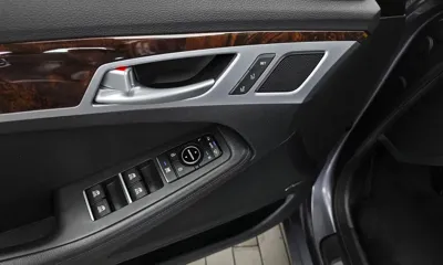 Hyundai Genesis 2014, 152140 км, за 6381.45 USD - фото 27