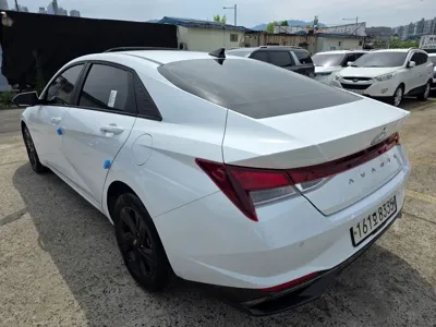 Hyundai Avante 2023, 17886 км, за 13121.96 USD - фото 6