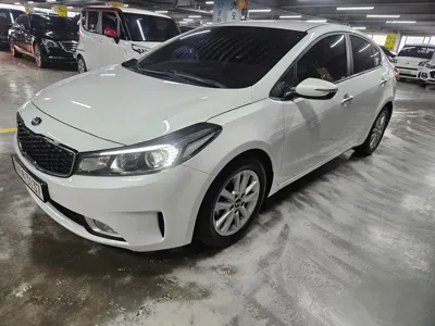 Kia K3 · 2017 год