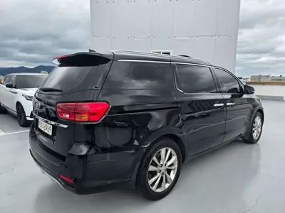 Kia Canival 2020, 195077 км, за 8131.68 USD