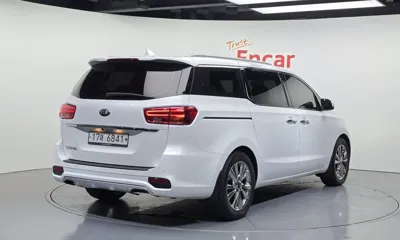 Kia Canival 2019, 89584 км, за 11376.19 USD
