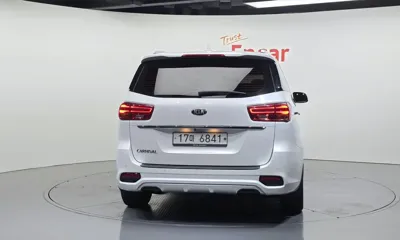 Kia Canival 2019, 89584 км, за 11376.19 USD