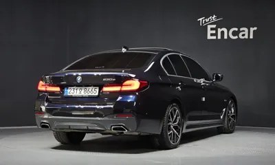 BMW 5-Series 2022, 55628 км, за 33051.32 USD