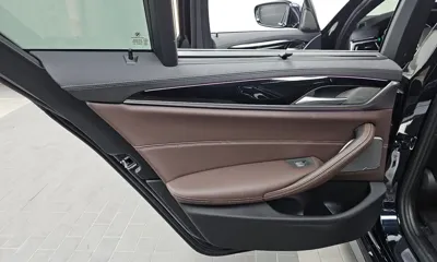 BMW 5-Series 2022, 55628 км, за 33051.32 USD - фото 25
